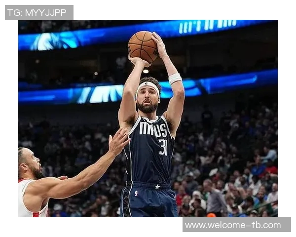 克莱表现平平20分钟仅得10分三分球命中率低迷引发关注