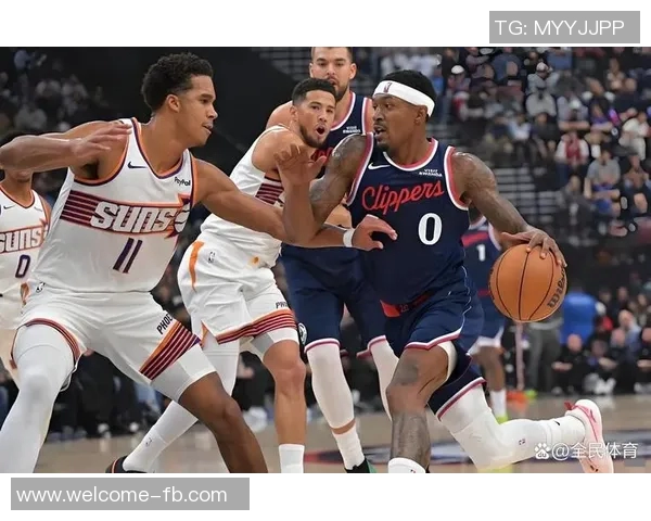 明日快船客场挑战猛龙伦纳德祖巴茨科林斯伤情成疑能否出战引关注 明日快船客场挑战猛龙伦纳德祖巴茨科林斯伤情成疑能否出战引关注