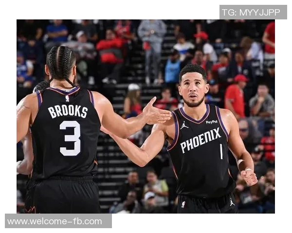 亚当斯称狄龙场下可爱场上却毫不留情甚至肘击自己